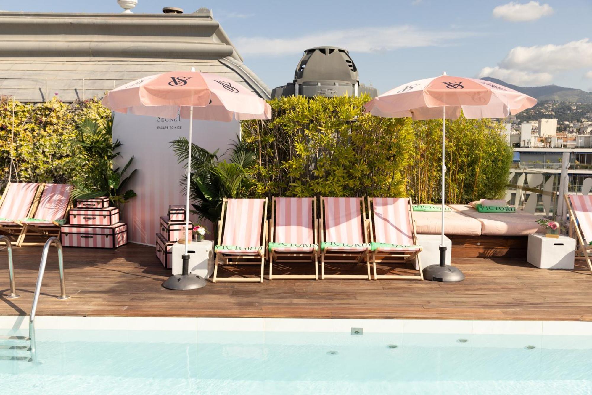 Boscolo Nice Hotel&Spa Exteriér fotografie The rooftop pool at the Hotel 57